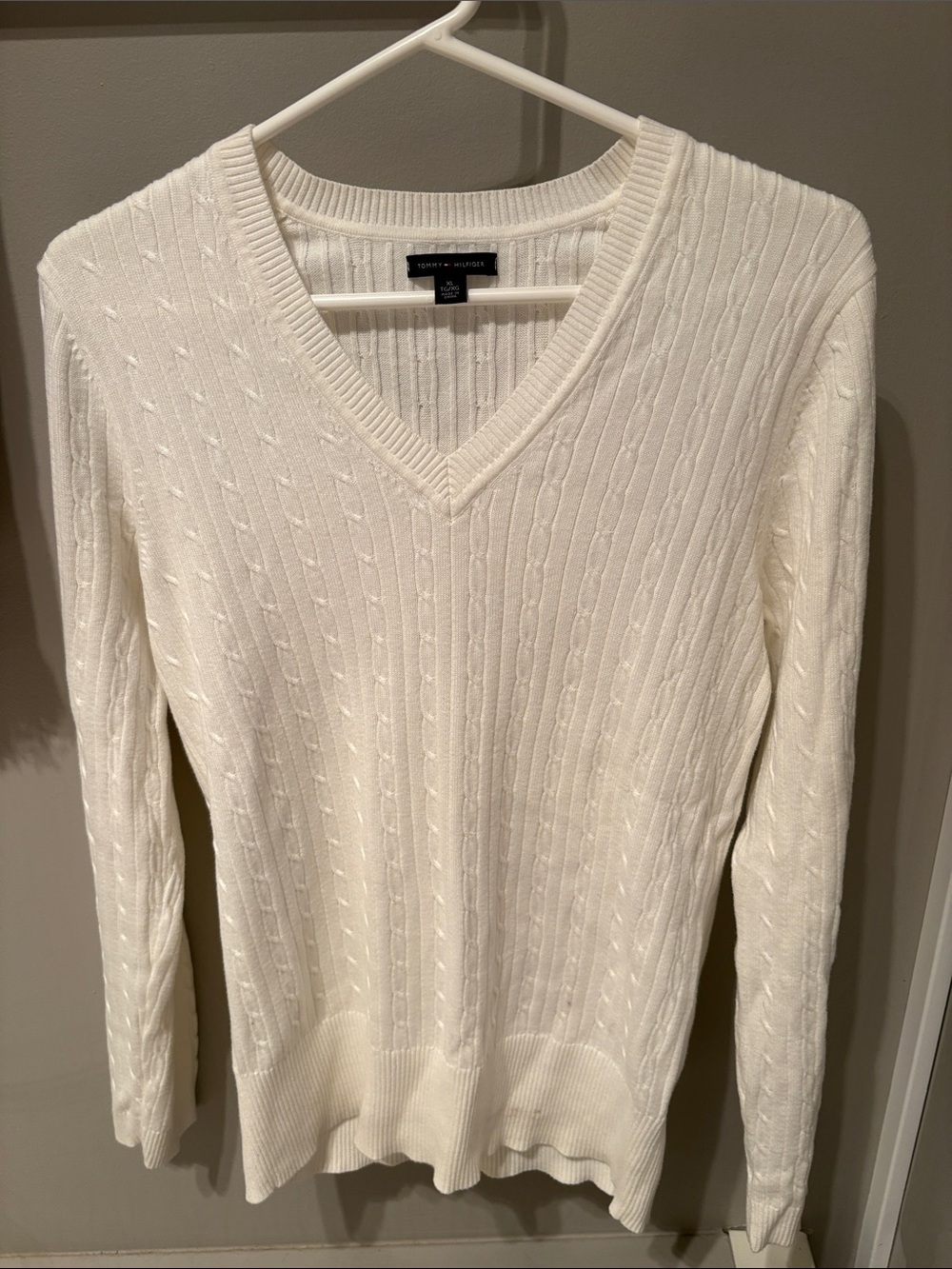 Tommy Hilfiger Cream Cable-Knit V-Neck Sweater